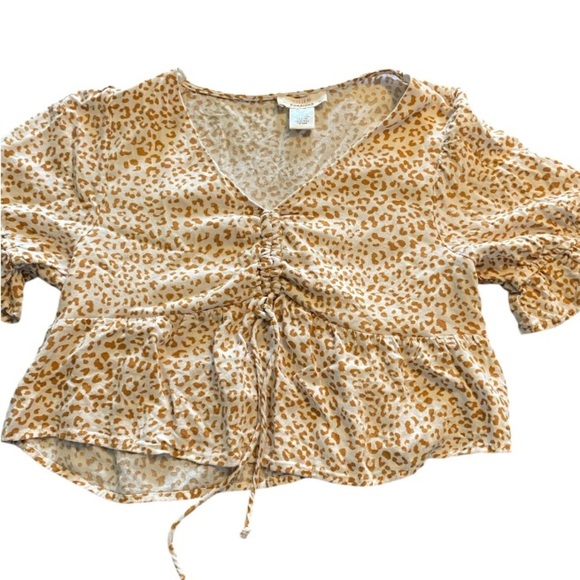 URBAN Romantics Gold Tan Crop Blouse with V-Neck and Ruched Front - Picture 1 of 3